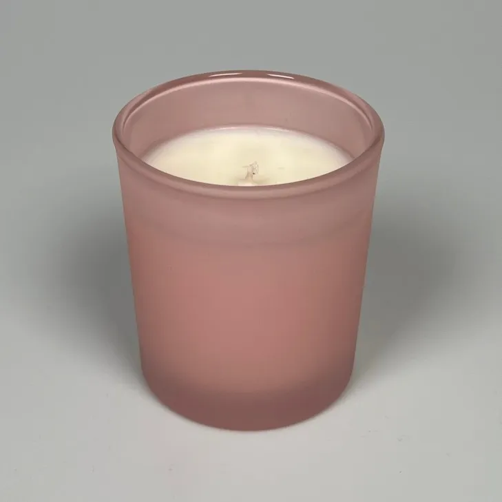 Świeca sojowa zapachowa w szkle różowy mat - bawełniany knot 245 ml